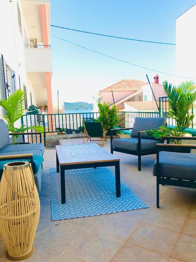 Apartmani-Okrug Gornji-Ciovo Трогир Екстериор снимка
