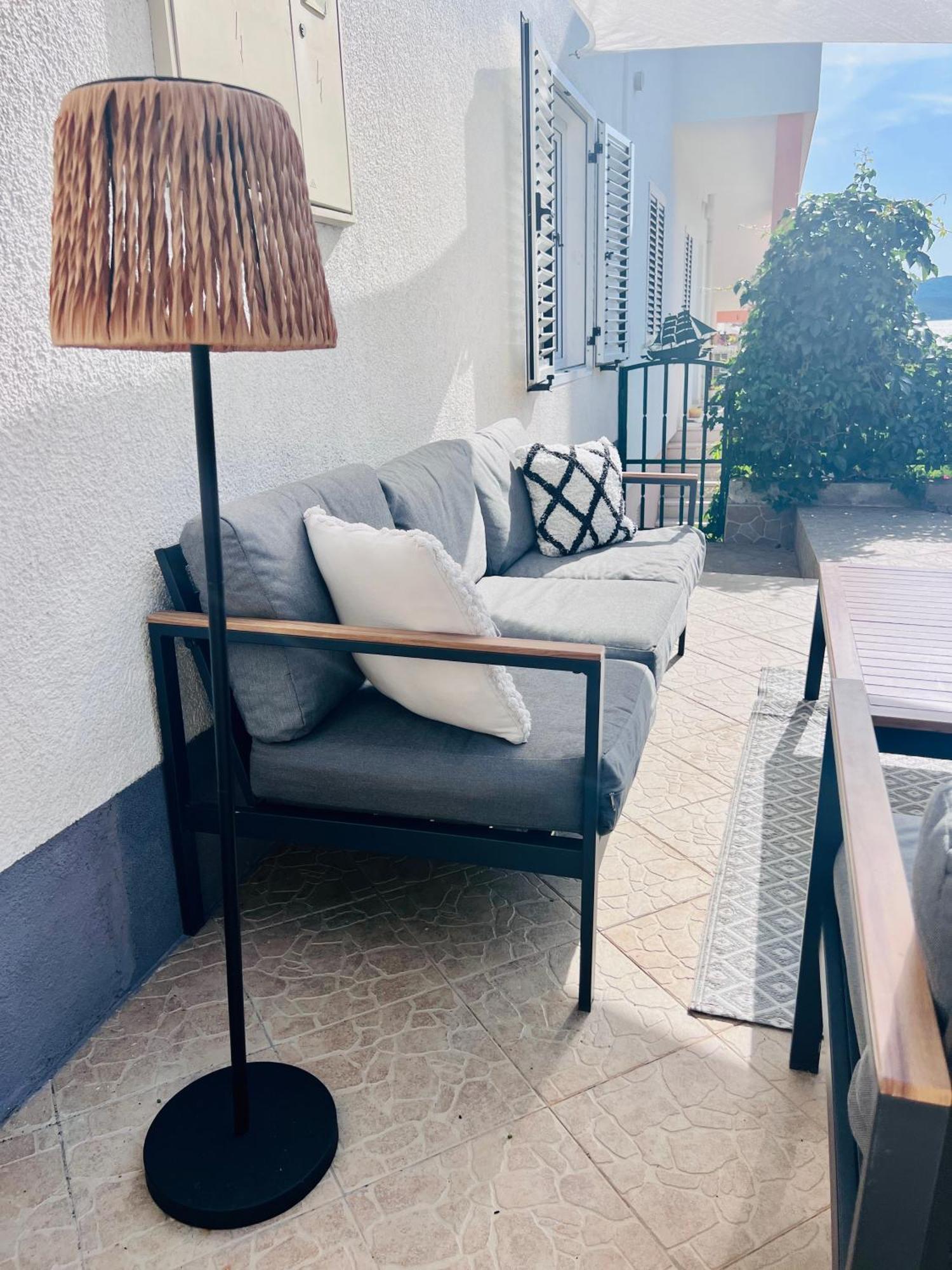 Apartmani-Okrug Gornji-Ciovo Трогир Екстериор снимка